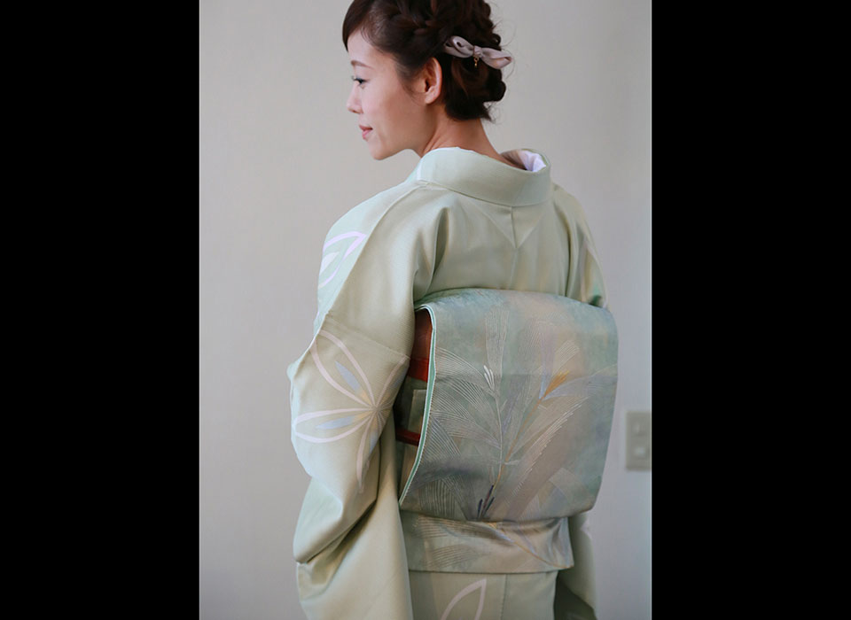 若葉色の着物